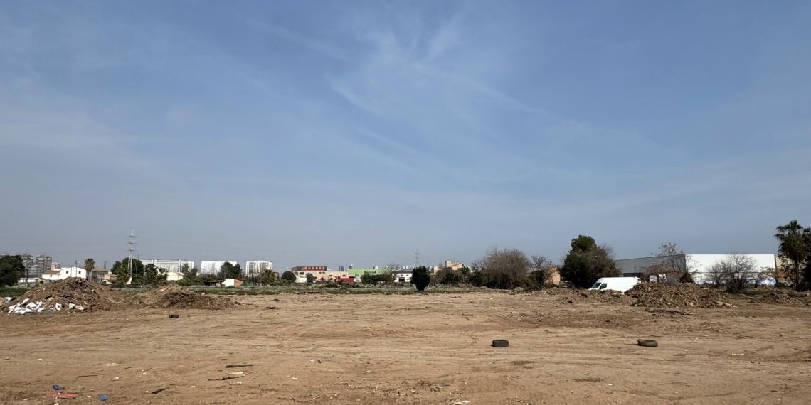 Martínez Mus anuncia la retirada total de vehículos siniestrados en Sedaví y afirma que ya no representan un problema para los municipios