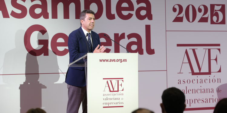 Mazón pone en valor “el gran músculo empresarial” de la Comunitat Valenciana para “tirar del carro”