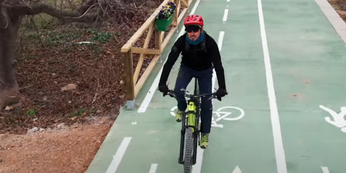 L’Eliana abre un nuevo carril ciclopeatonal en la calle de Las Nieves