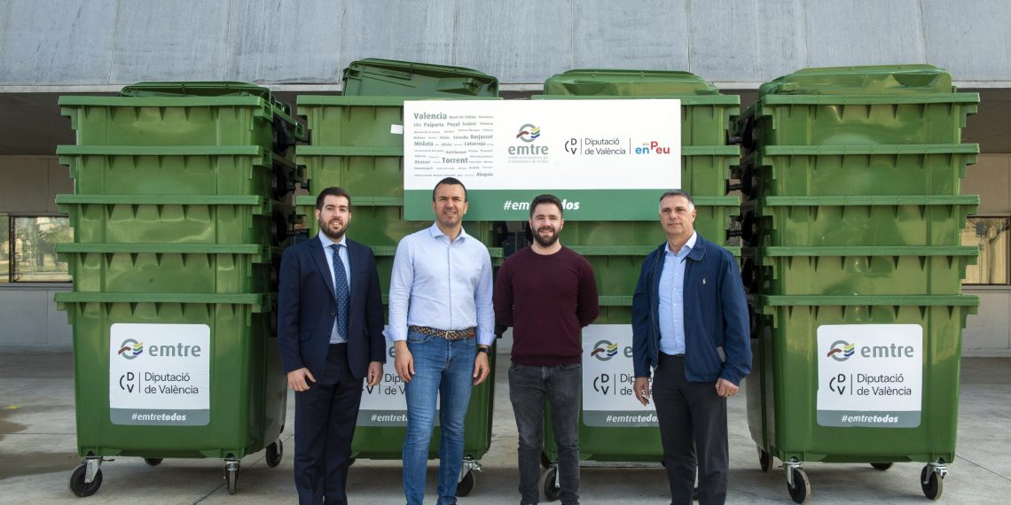 La Diputació de Valencia y la EMTRE empiezan a repartir 340 contenedores donados por Turquía y la Generalitat