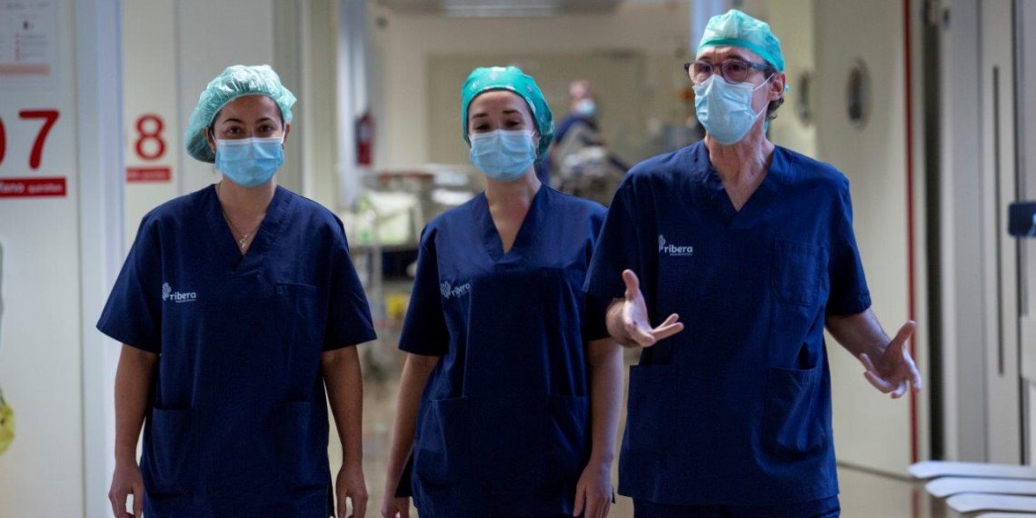 El doctor Guillermo Marín, cirujano del Hospital Universitario del Vinalopó, elegido para un programa de élite en uno de los centros oncológicos más prestigiosos del mundo