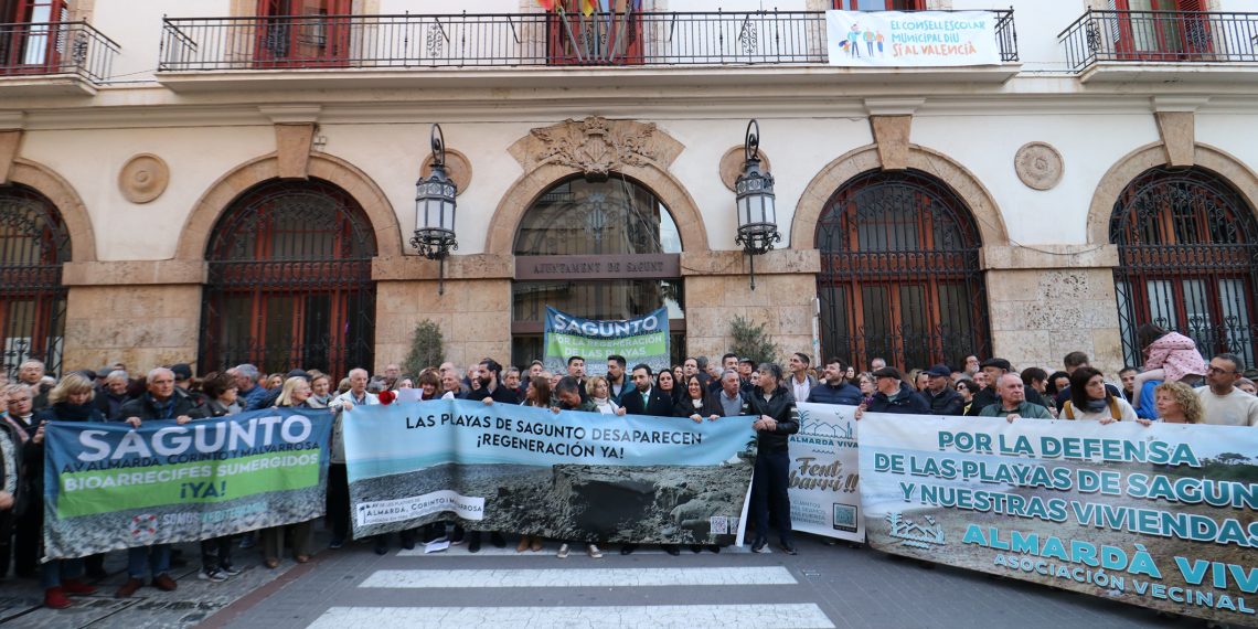 El Ayuntamiento de Sagunto se suma a la reclamación de las asociaciones vecinales para la regeneración de las playas