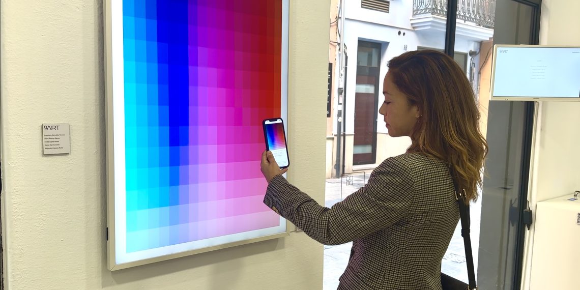 9ART: La fusión de humanos y máquinas en la creación artística