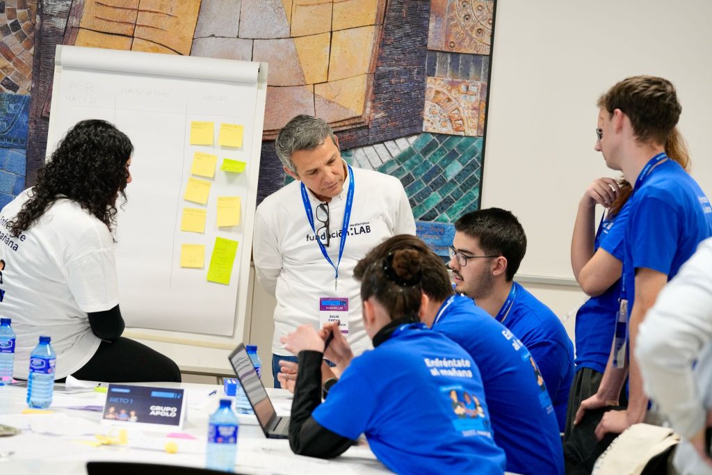Fundación LAB Mediterráneo reta a estudiantes de la Universitat de València a transformar talento en innovación empresarial
