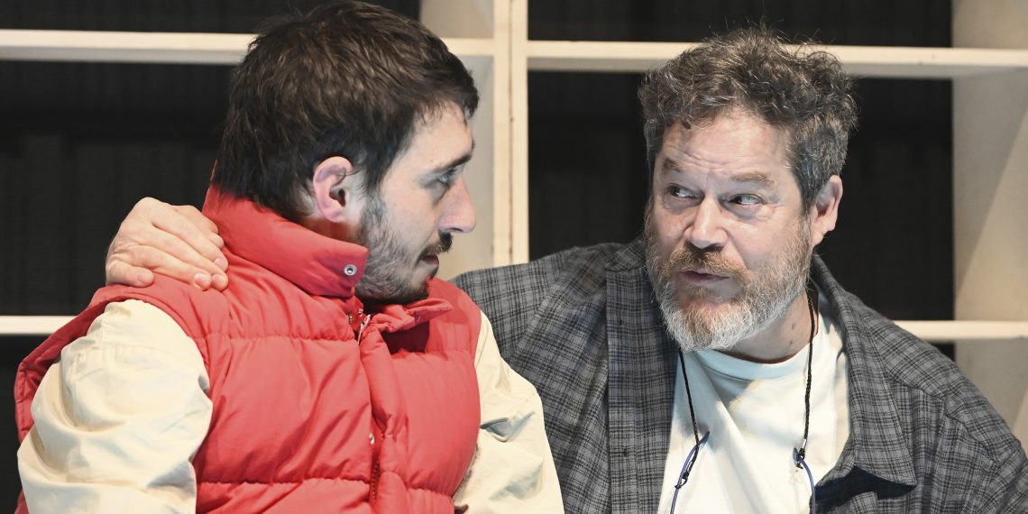 Jorge Sanz protagoniza “Hechos y Faltas”, una comedia sobre el rigor periodístico, en l’Auditori de Torrent
