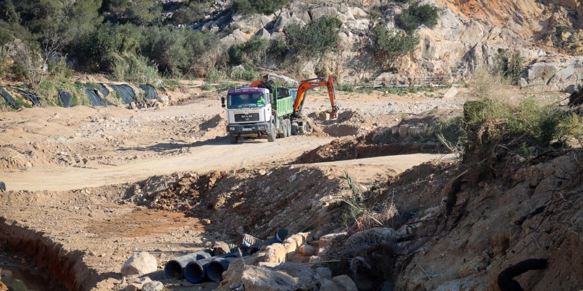 Avanzan las obras del paso sobre el barranc de l’Horteta en el camino de Xarcos Secs
