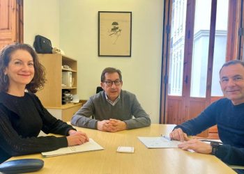 Miquel Nadal mantiene un encuentro con el Col·legi Oficial de Bibliotecaris i Documentalistes de la Comunitat