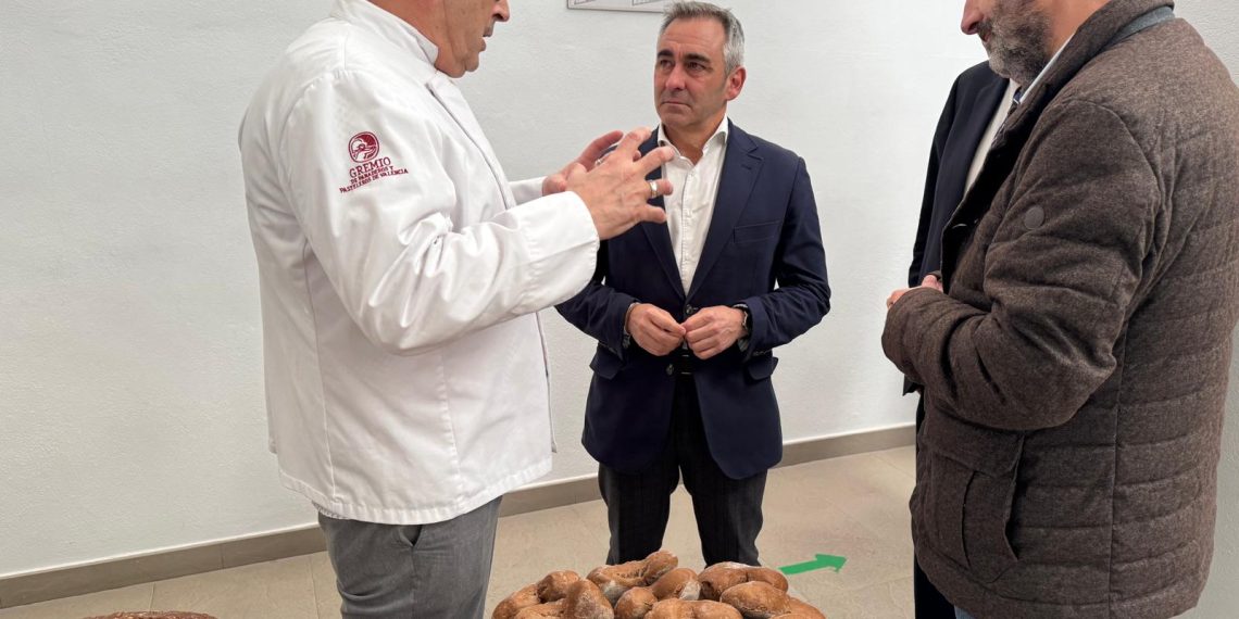 Miguel Barrachina destaca las posibilidades de la harina de algarroba