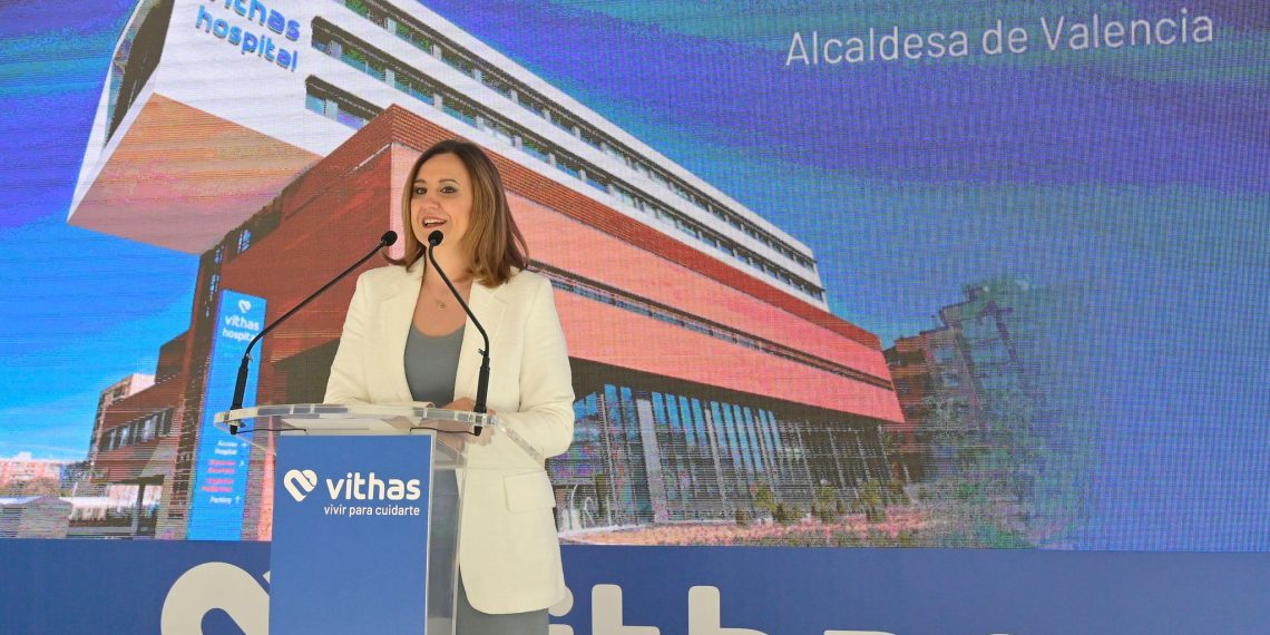 María José Catalá inaugura el hospital Vithas en el barrio de Malilla