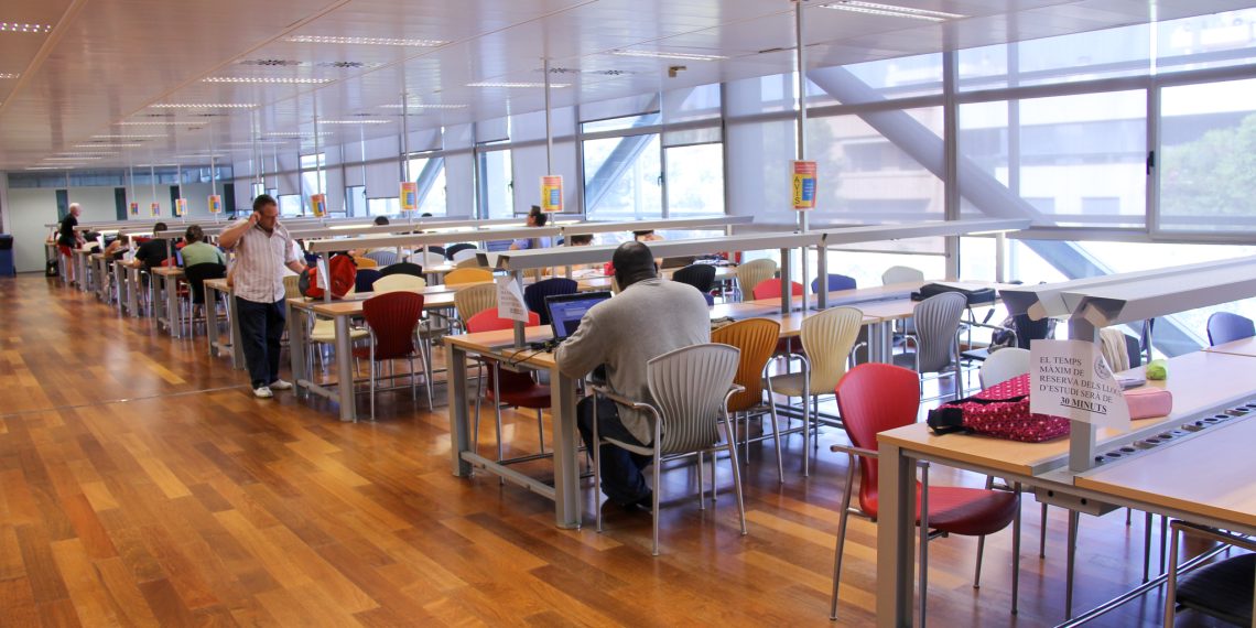 Las Bibliotecas de Torrent amplían su horario de atención al público para mejorar el servicio a los usuarios
