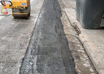 El Servicio de Mantenimiento de Infraestructuras repara 21 puntos del firme de las calles por las que discurrirá la Ofrenda