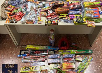 La Policía Local detiene a una persona con material pirotécnico ilegal de elaboración casera