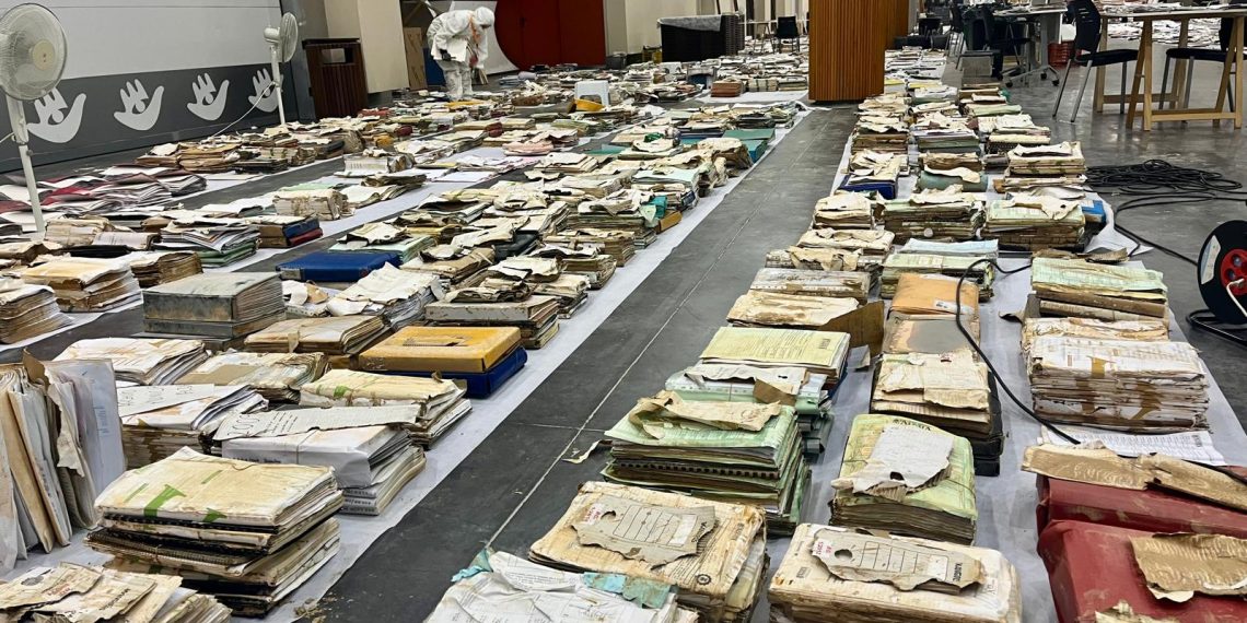 Cultura refuerza la plantilla del IVCR+i para la recuperación de los archivos municipales afectados por la riada