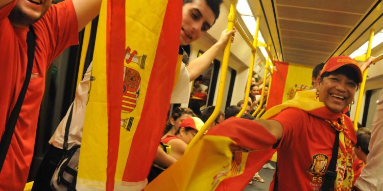 Metrovalencia facilita el acceso y regreso de los aficionados al encuentro que disputan en Mestalla el domingo las selecciones de España y Países Bajos