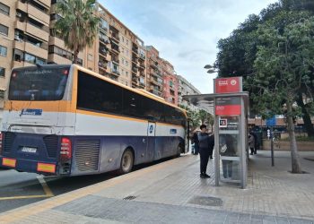 Metrovalencia traslada los autobuses sustitutorios de Picassent y de la Ribera a la estación de Safranar a partir del 1 de abril