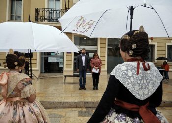 La Pobla de Farnals entrega los premios a los mejores ninots