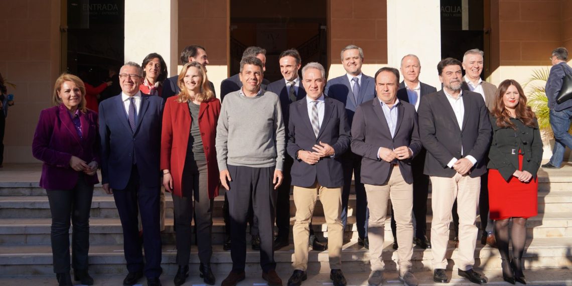 Mazón exige un Plan Estatal de Vivienda que coordine a las autonomías frente “al desorden y la imposición” del Gobierno de Sánchez
