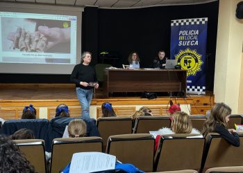  El Ayuntamiento de Sueca presenta la campaña para el buen uso de material pirotécnico por parte de los  menores