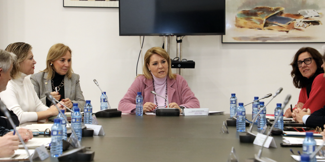 La primera Comisión Interdepartamental en Igualdad impulsará una estrategia transversal para coordinar las políticas de igualdad en la Generalitat