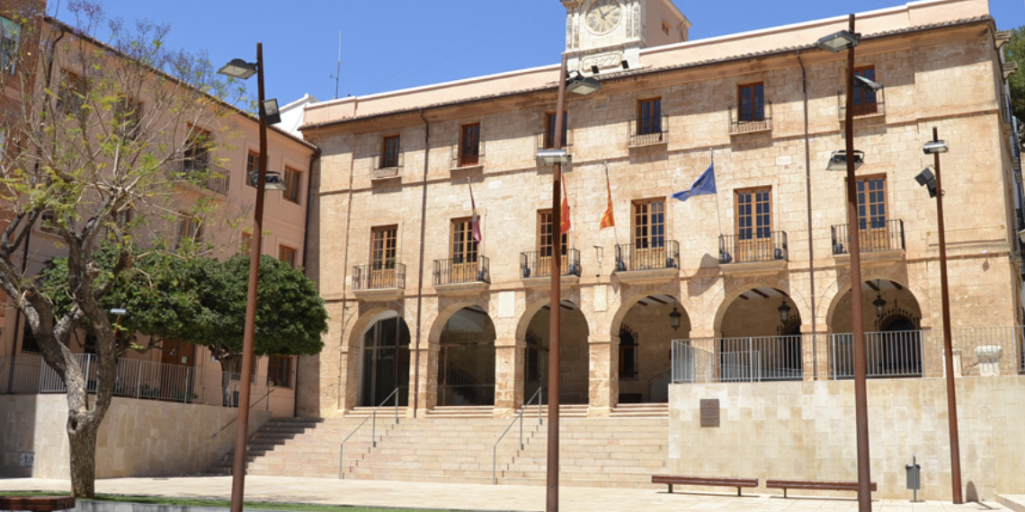 El Consell colabora con el Ayuntamiento de Dénia para el desarrollo del programa de la Red Tourist Info en la localidad