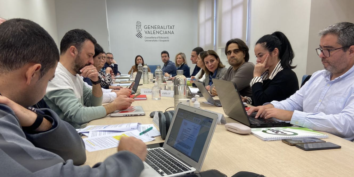 Educación proporcionará recursos extraordinarios a los centros educativos para mejorar el rendimiento académico