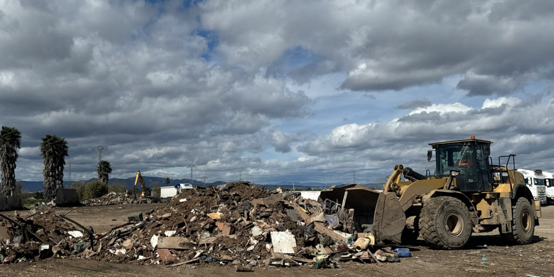 La Generalitat refuerza el plan de choque para gestionar residuos de construcción tras las riadas