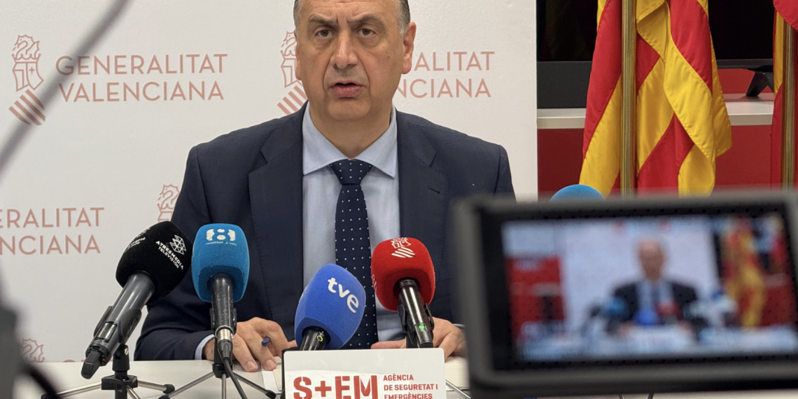 Emergencias reduce el nivel de alerta en los municipios afectados por la DANA en Valencia