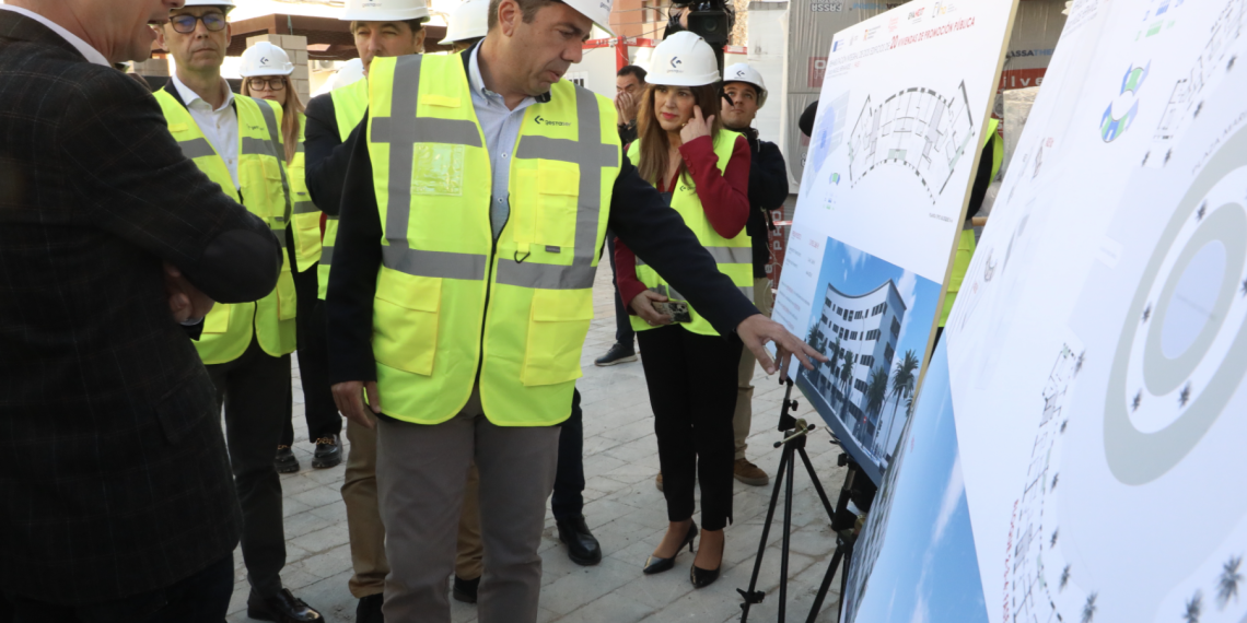 Mazón destaca el avance de la «legislatura de la vivienda» en Alicante para garantizar un hogar a quienes más lo necesitan