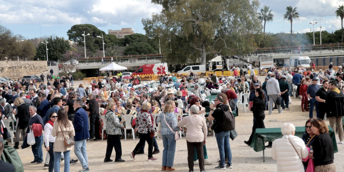 Paellas para las personas mayores de València