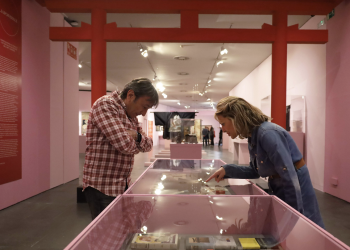 El MuVIM propone un hipnótico viaje por Japón y exhibe la influencia del país del sol naciente en las artes occidentales