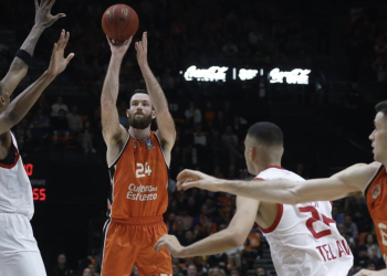Valencia Basket busca asaltar la fortaleza del Hapoel Shlomo Tel Aviv en el segundo partido de semifinales