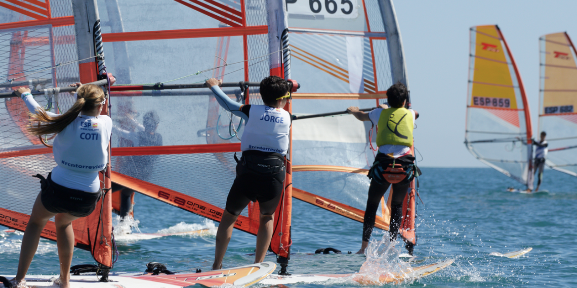 La Comunitat Valenciana corona a sus campeones autonómicos de windsurf 2025