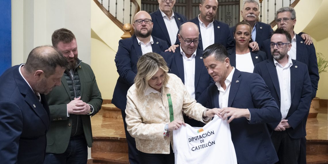 Marta Barrachina recibe a Fedpecas ante la celebración del Congreso Nacional de Peñas