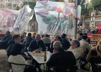 Los hosteleros prevén un retroceso del 11,4% en la facturación estas Fallas en comparación con las de 2024
