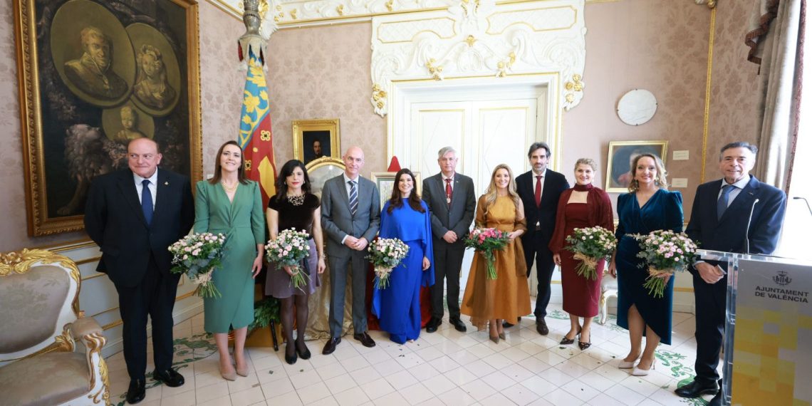 Maria Garcia Vallcanera, proclamada Regina dels Jocs Florals en una emotiva cerimònia