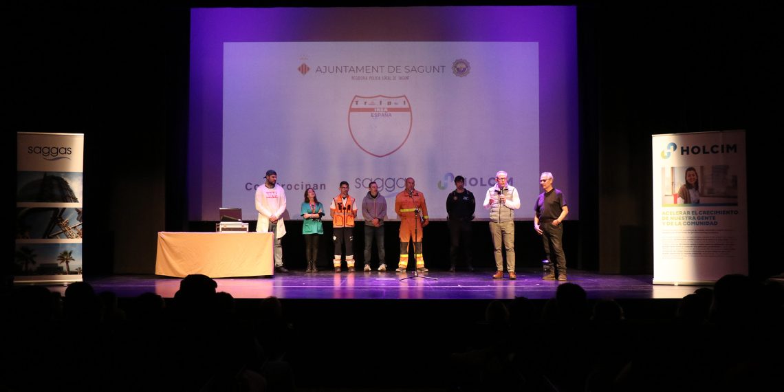 La Policía Local de Sagunto promueve entre el alumnado de Secundaria la prevención de accidentes de tráfico
