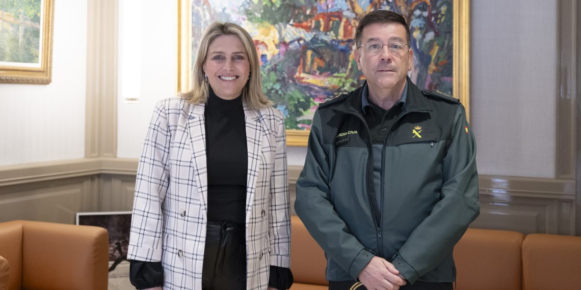 Marta Barrachina agradece la labor de Ángel Gil por fortalecer la colaboración entre la Diputación y la Guardia Civil para velar por el bienestar y la seguridad de los castellonenses