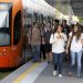 Estudiantes de la Universidad de Alicante usan la Linea 2 del TRAM para llegar a clase / FOTO: ALEX DOMINGUEZ