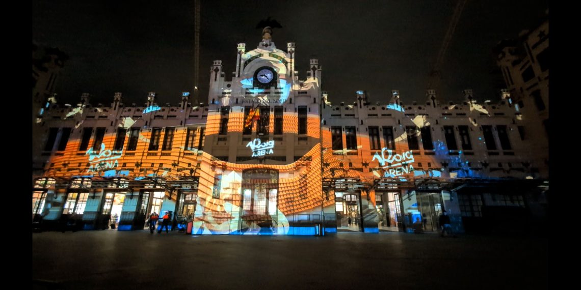 El Roig Arena crea un espectáculo de videomapping que se proyectará en la fachada de la Estación del Norte de Valencia