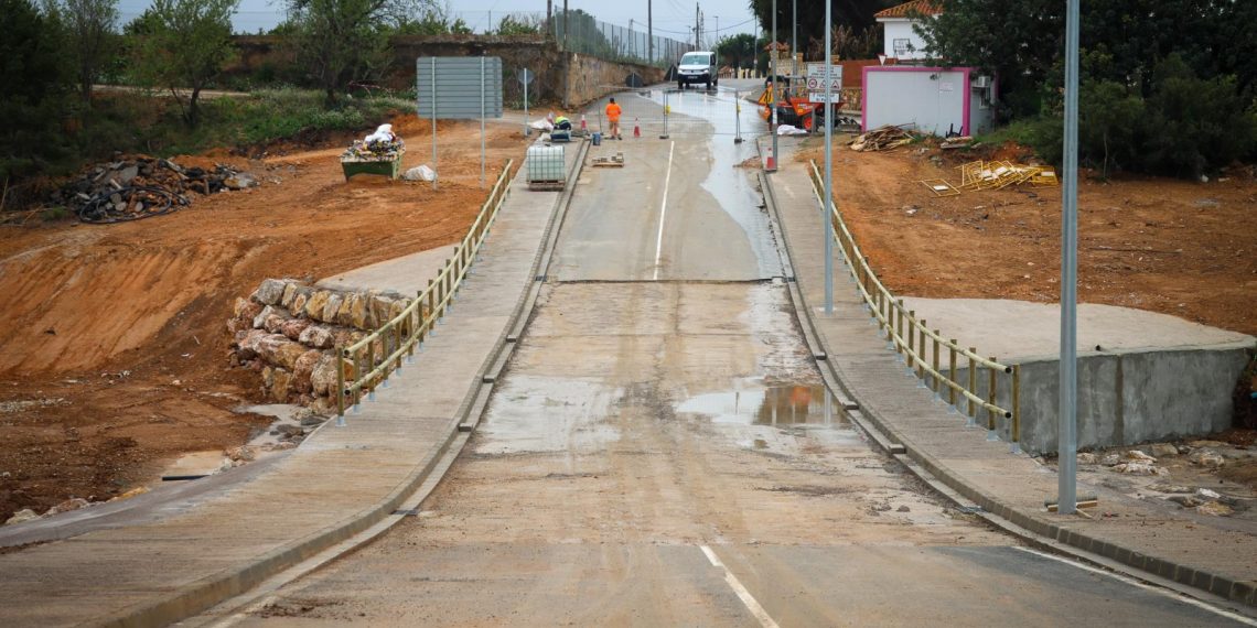 Avanzan a buen ritmo las obras de reconstrucción en la CV-411 y la entrada a El Pantano