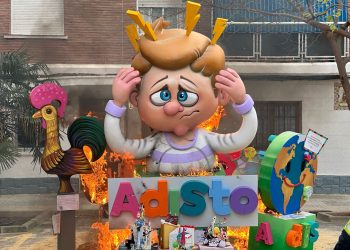 La Falla de ADISTO da inicio a la semana grande de las fallas de Torrent