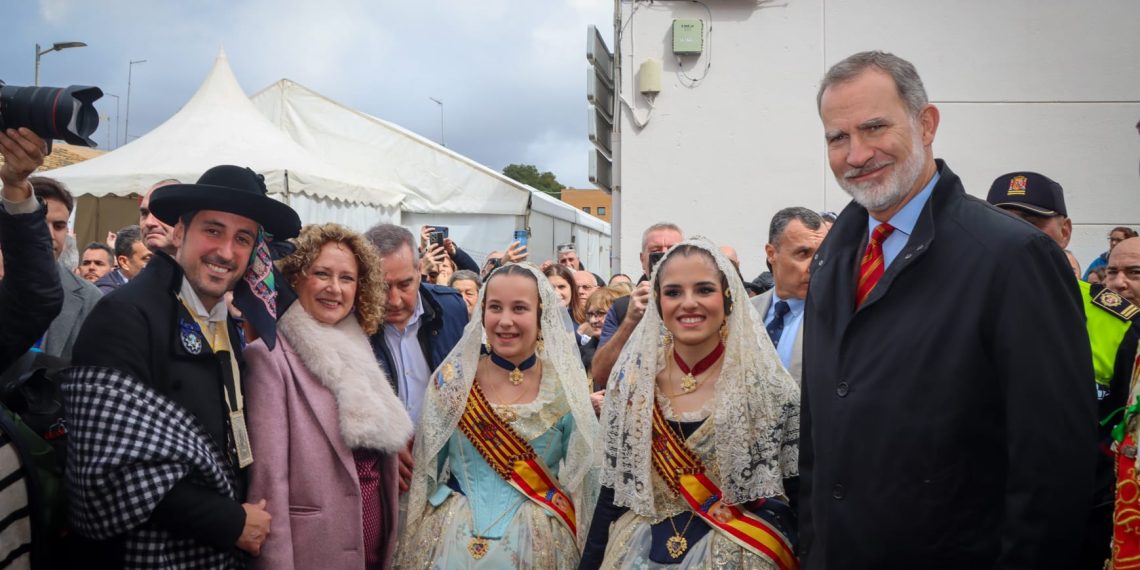 Torrent finaliza las Fallas 2025 a lo grande con la visita de Su Majestad el Rey