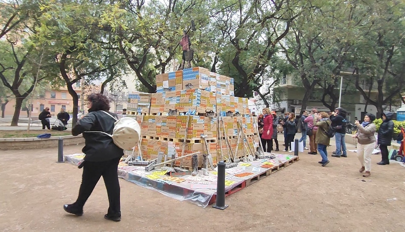 Se planta la Falla ‘No olvidar la DANA’ en memoria de las víctimas