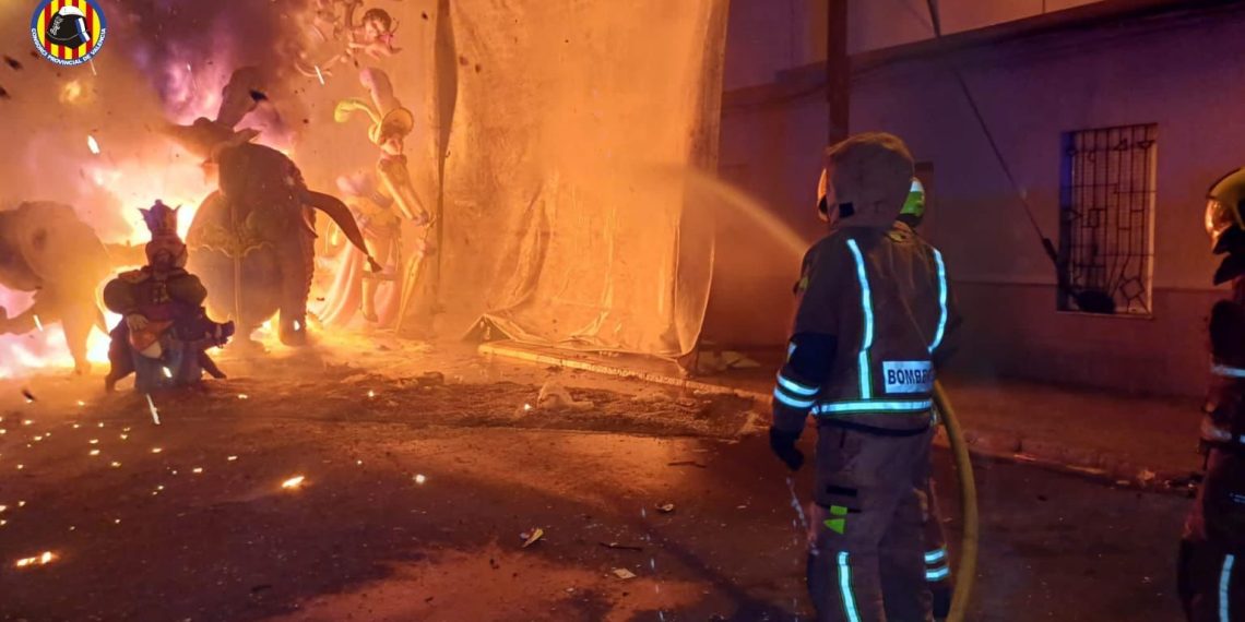 Preparado el dispositivo del Consorcio de Bomberos de Valencia para la Nit de la Cremà