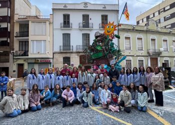 Sueca celebra la fiesta de l’Estoreta velleta con la participación de los representantes infantiles de todas las comisiones del municipio