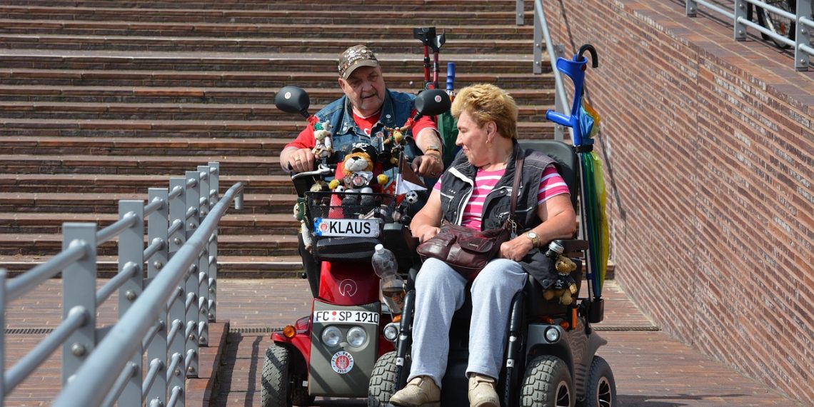 La Generalitat insta al Gobierno central a cumplir con la financiación de la dependencia según la ley