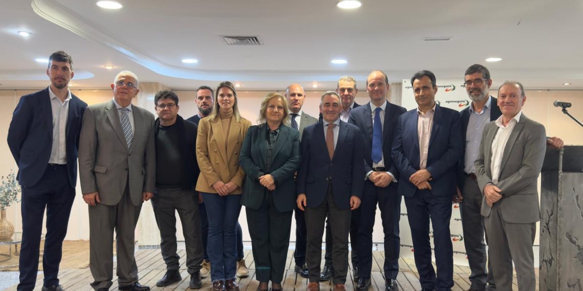 Barrachina: «La Comunitat Valenciana lidera las ayudas a la contratación del seguro agrario con 32 millones de euros”