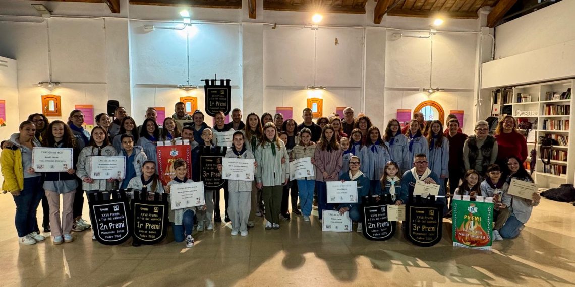 El Ayuntamiento de Sueca entrega los XXVII Premios al Uso del Valenciano en las Fallas