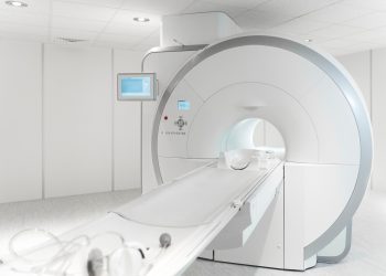 El Consell prorroga el convenio para implantar la protonterapia en La Fe hasta 2029