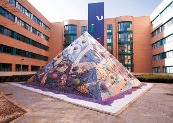 La Corporació Audiovisual de la Comunitat Valenciana y la UJI firman un convenio para la realización de prácticas formativas